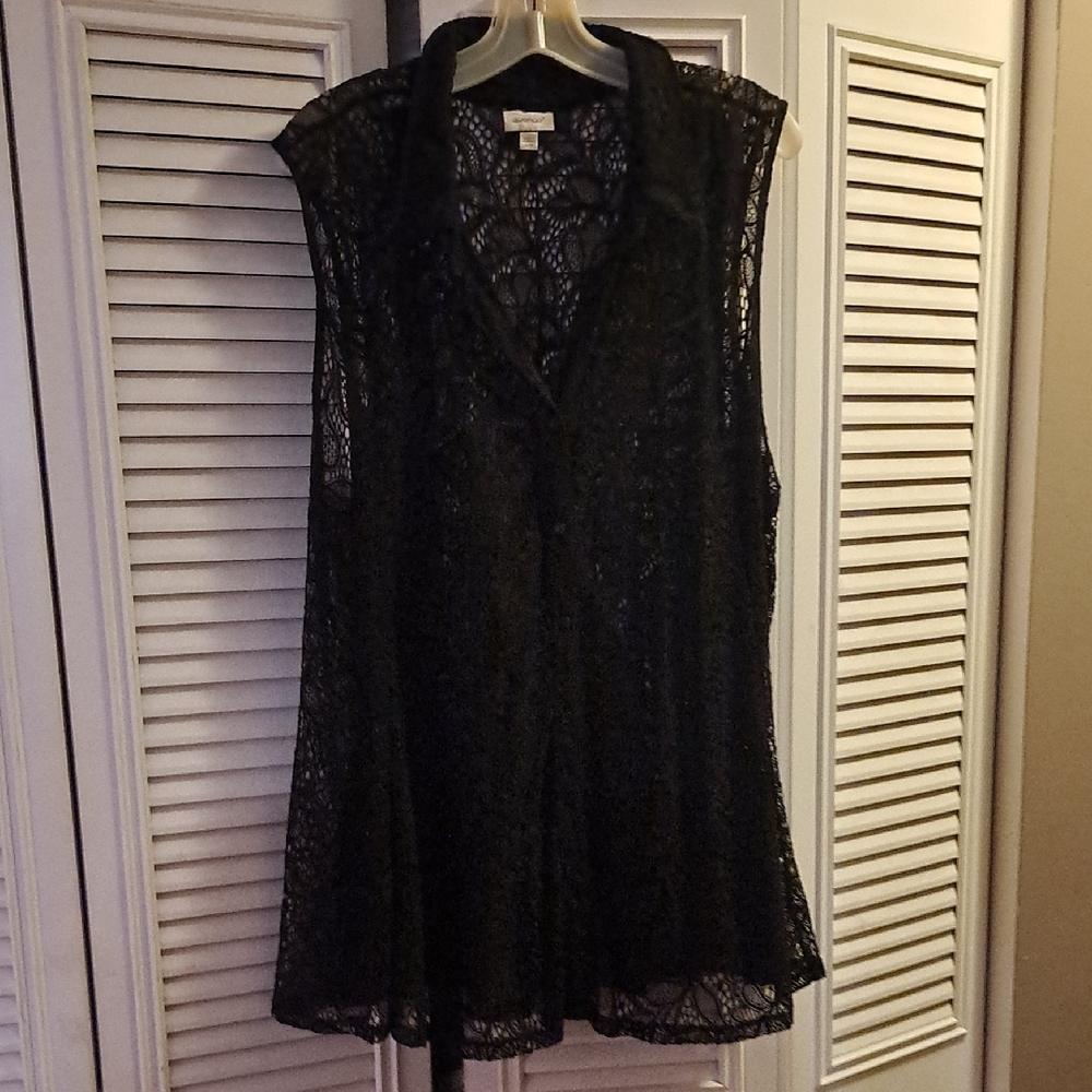 Avenue Black Lace Sleeveless V-Neck Tunic